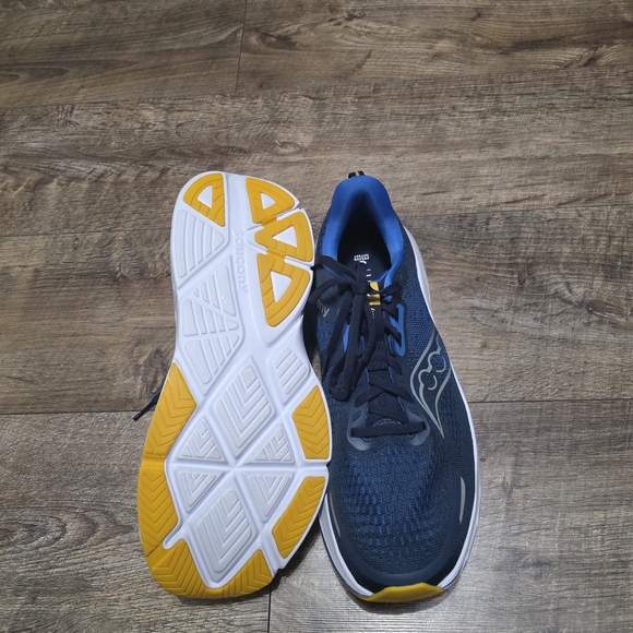 Saucony Guide Formfit Sneaker Men Size 10